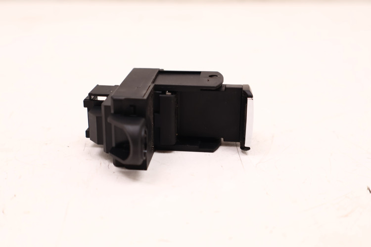 MASERATI LEVANTE PRZYCISK WŁĄCZNIK HAMULCA RĘCZNEGO