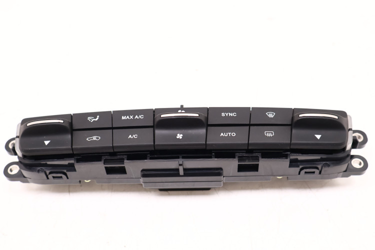 MASERATI LEVANTE PANEL KLIMATYZACJI