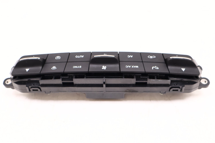 MASERATI LEVANTE PANEL KLIMATYZACJI