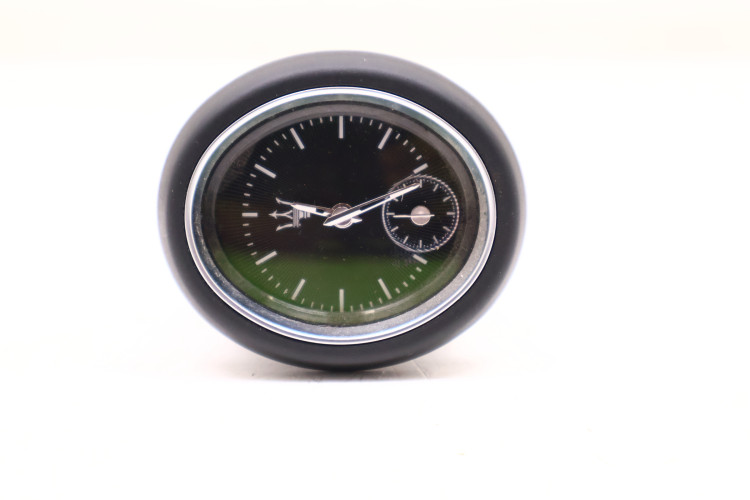 MASERATI LEVANTE ZEGAR ZEGAREK DESKI ROZDZIELCZEJ 670063100