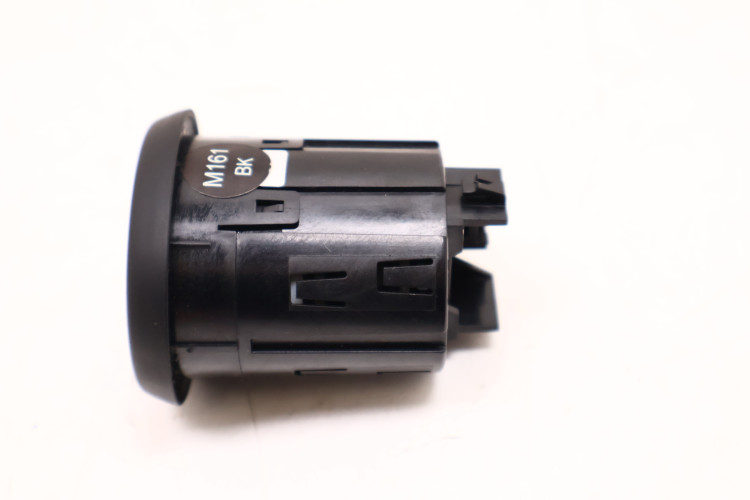 MASERATI LEVANTE ZEGAR ZEGAREK DESKI ROZDZIELCZEJ 670063100