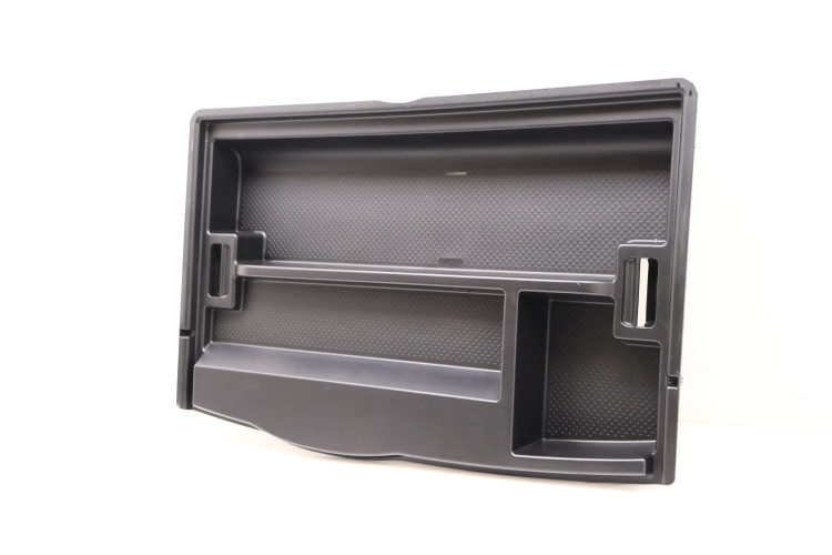 MASERATI LEVANTE MATA WYKŁADZINA SCHOWEK BAGAŻNIKA 670040700