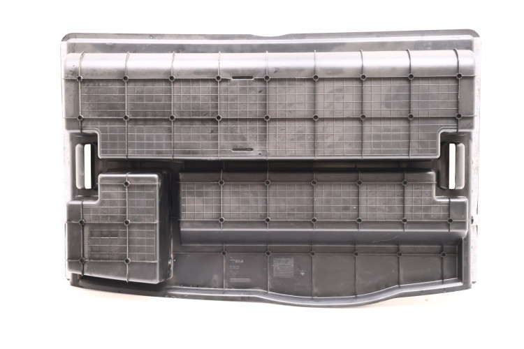 MASERATI LEVANTE MATA WYKŁADZINA SCHOWEK BAGAŻNIKA 670040700