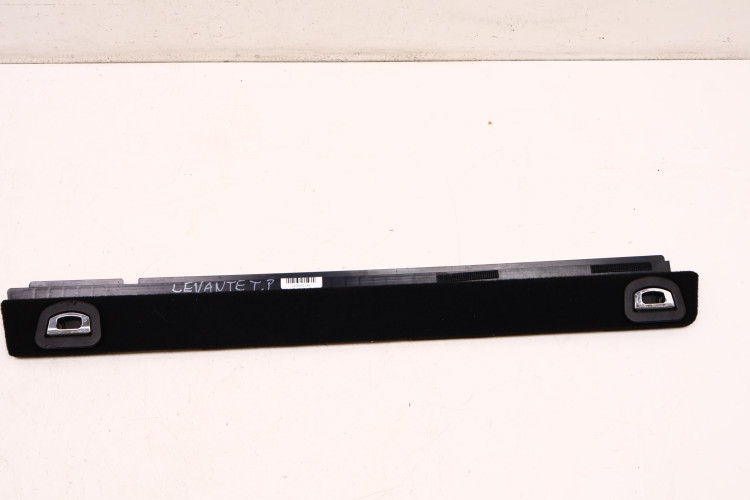 MASERATI LEVANTE WYKŁADZINA BAGAŻNIKA PRAWA