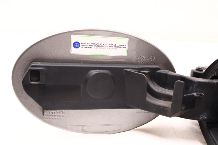 MASERATI LEVANTE KLAPKA WLEWU PALIWA 672