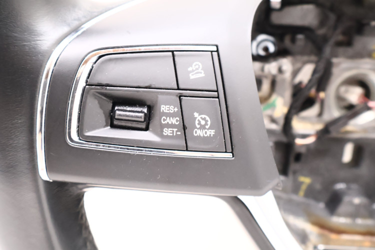 MASERATI LEVANTE KIEROWNICA WIELOFUNKCYJNA