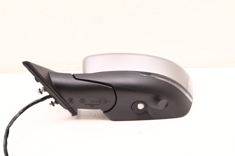 MASERATI LEVANTE LUSTERKO LEWE 672 18 PIN