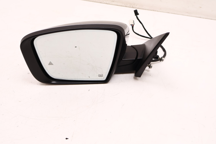 MASERATI LEVANTE LUSTERKO LEWE 672 18 PIN