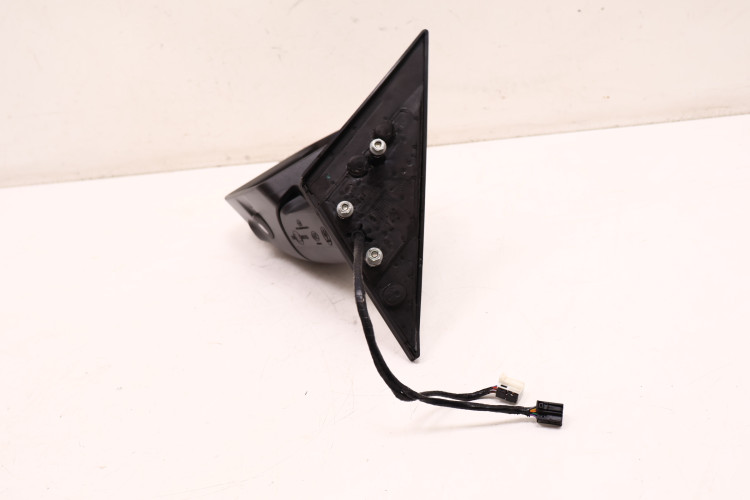 MASERATI LEVANTE LUSTERKO LEWE 672 18 PIN