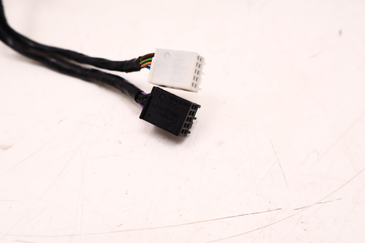 MASERATI LEVANTE LUSTERKO PRAWE 672 20 PIN