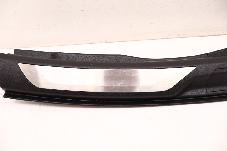 MASERATI LEVANTE OSŁONA PASA TYLNEGO