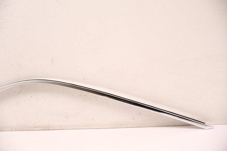 MASERATI LEVANTE LISTWA DACHOWA PRAWA