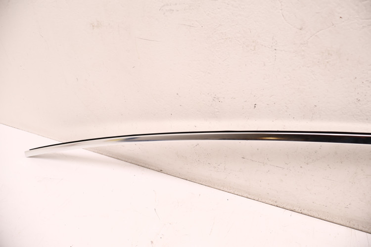 MASERATI LEVANTE LISTWA DACHOWA PRAWA