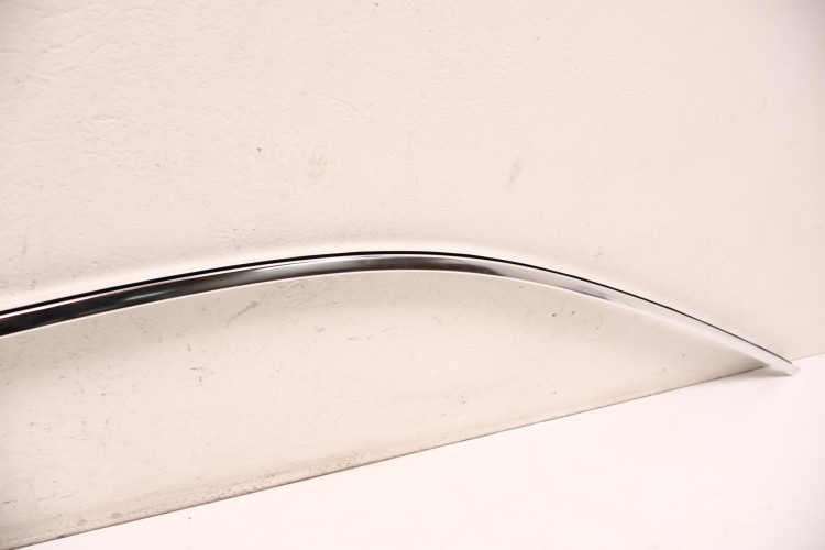 MASERATI LEVANTE LISTWA DACHOWA PRAWA