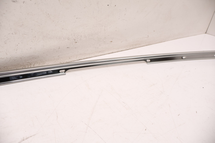 MASERATI LEVANTE LISTWA DACHOWA LEWA