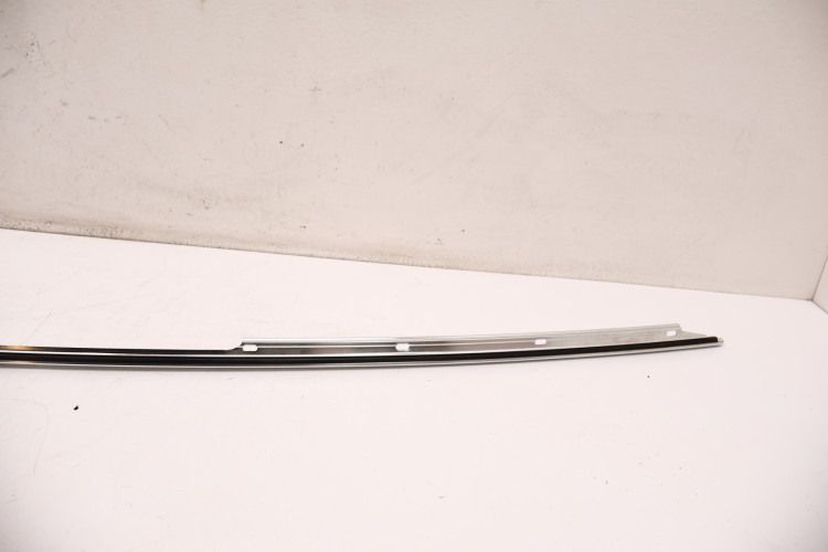 MASERATI LEVANTE LISTWA DACHOWA LEWA