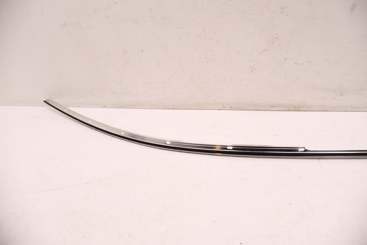 MASERATI LEVANTE LISTWA DACHOWA LEWA