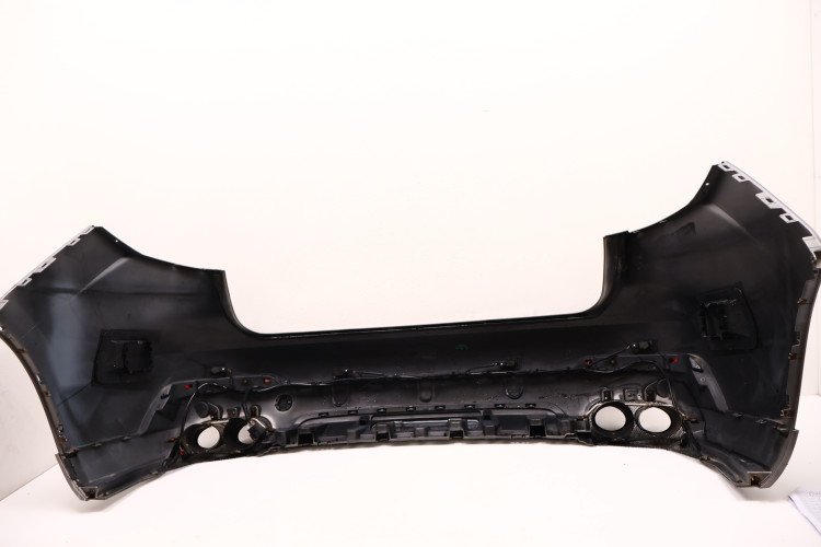 MASERATI LEVANTE ZDERZAK TYŁ 672