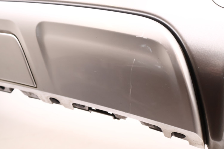 MASERATI LEVANTE ZDERZAK TYŁ 672