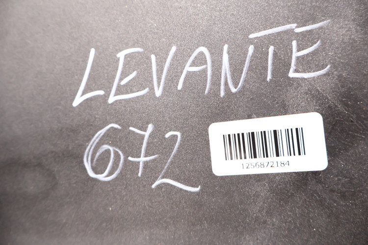 MASERATI LEVANTE ZDERZAK TYŁ 672