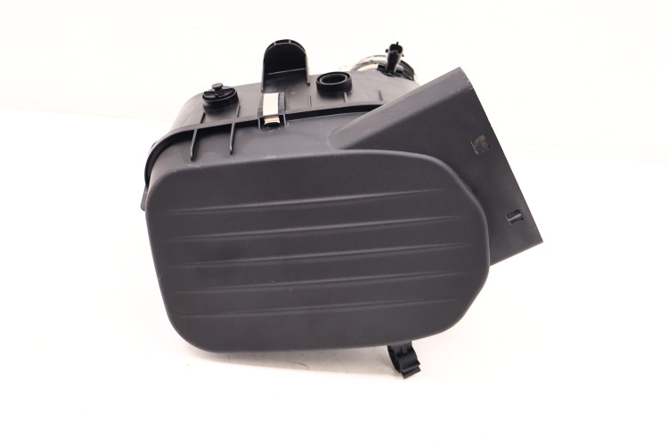 MASERATI LEVANTE 3.0 V6 OBUDOWA FILTRA POWIETRZA 670101257