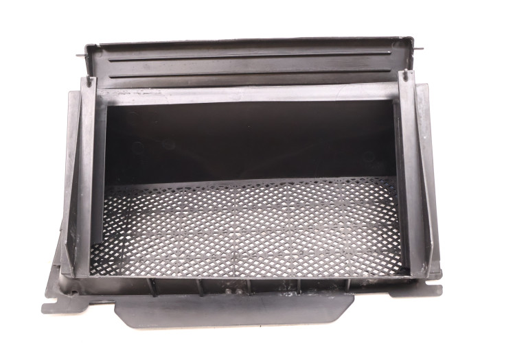 MASERATI LEVANTE 3.0 V6 OBUDOWA FILTRA PYŁKOWEGO 670004016