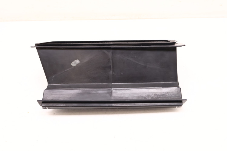 MASERATI LEVANTE 3.0 V6 OBUDOWA FILTRA PYŁKOWEGO 670004016