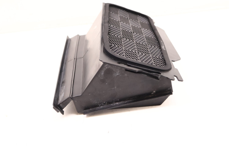 MASERATI LEVANTE 3.0 V6 OBUDOWA FILTRA PYŁKOWEGO 670004016