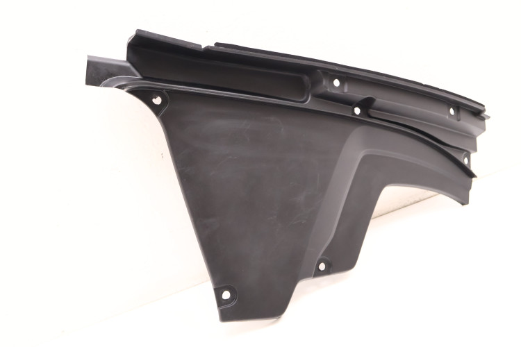 MASERATI LEVANTE 3.0 V6 OSŁONA PASA PRZEDNIEGO LEWA PRZÓD