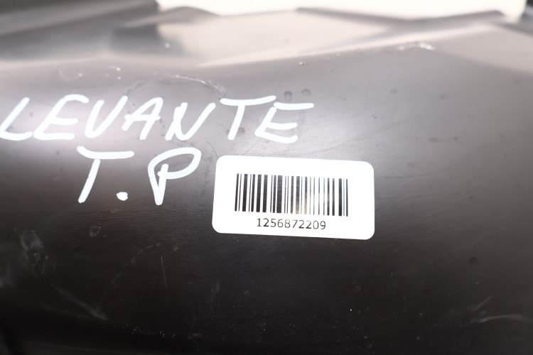 MASERATI LEVANTE NADKOLE PRAWE TYŁ 670032677