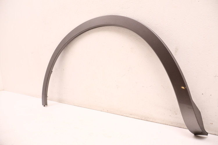 MASERATI LEVANTE LISTWA BŁOTNIKA PRAWA TYŁ 672 670049026