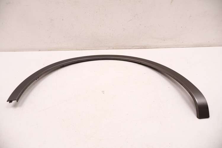 MASERATI LEVANTE LISTWA BŁOTNIKA PRAWA TYŁ 672 670049026