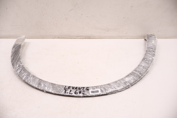 MASERATI LEVANTE LISTWA BŁOTNIKA LEWA TYŁ 672 670049027