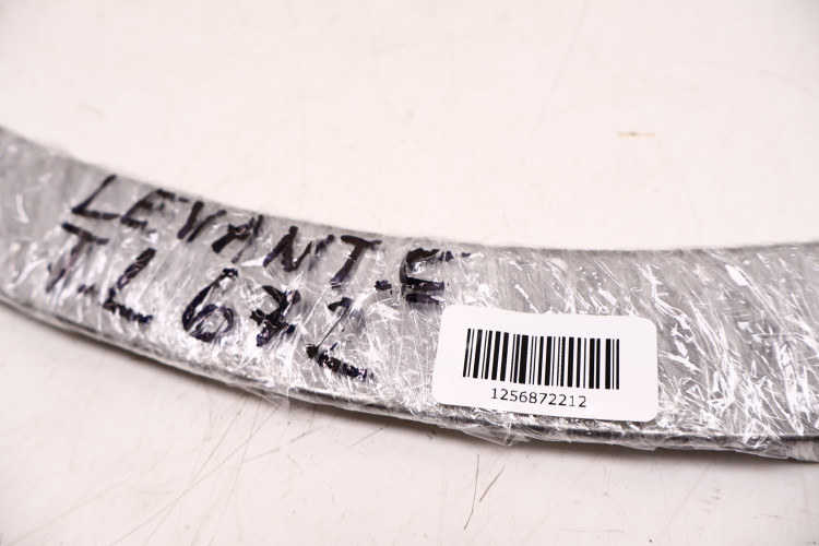 MASERATI LEVANTE LISTWA BŁOTNIKA LEWA TYŁ 672 670049027