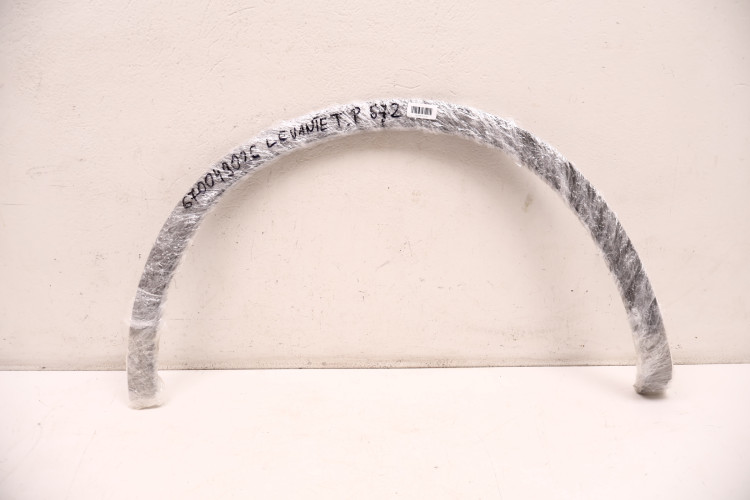 MASERATI LEVANTE LISTWA BŁOTNIKA PRAWA TYŁ 672 670049026