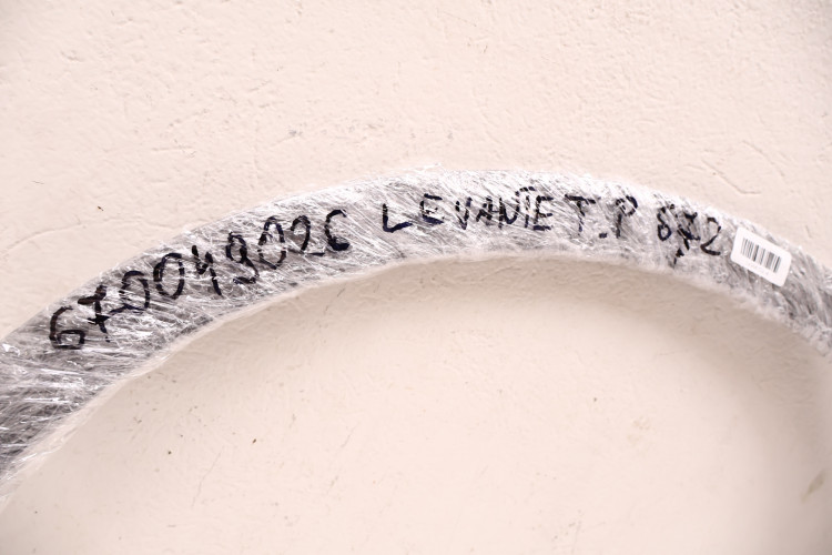 MASERATI LEVANTE LISTWA BŁOTNIKA PRAWA TYŁ 672 670049026