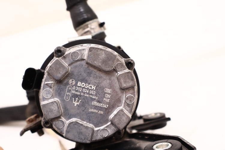 MASERATI LEVANTE 3.0 V6 POMPA WODY 670005347