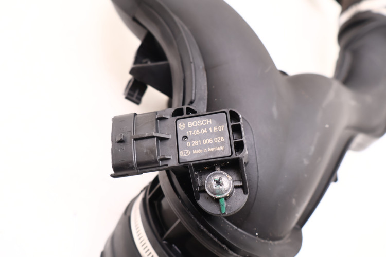 MASERATI LEVANTE 3.0 V6 RURA WĄŻ PRZEWÓD INTERCOOLERA 670039138