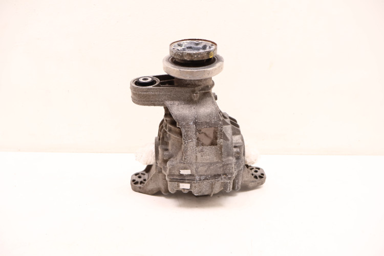 MASERATI LEVANTE 3.0 V6 DYFER MOST TYŁ 6700376850