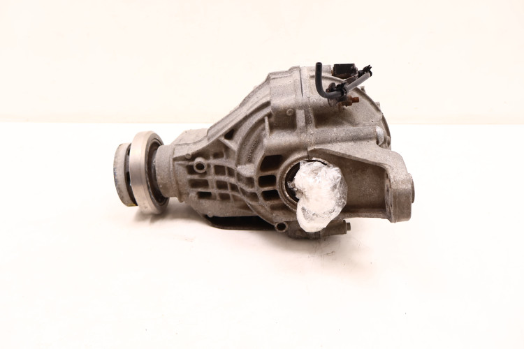 MASERATI LEVANTE 3.0 V6 DYFER MOST TYŁ 6700376850