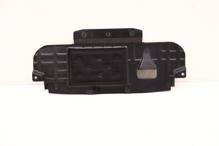 MASERATI LEVANTE OSŁONA PODWOZIA 670102908