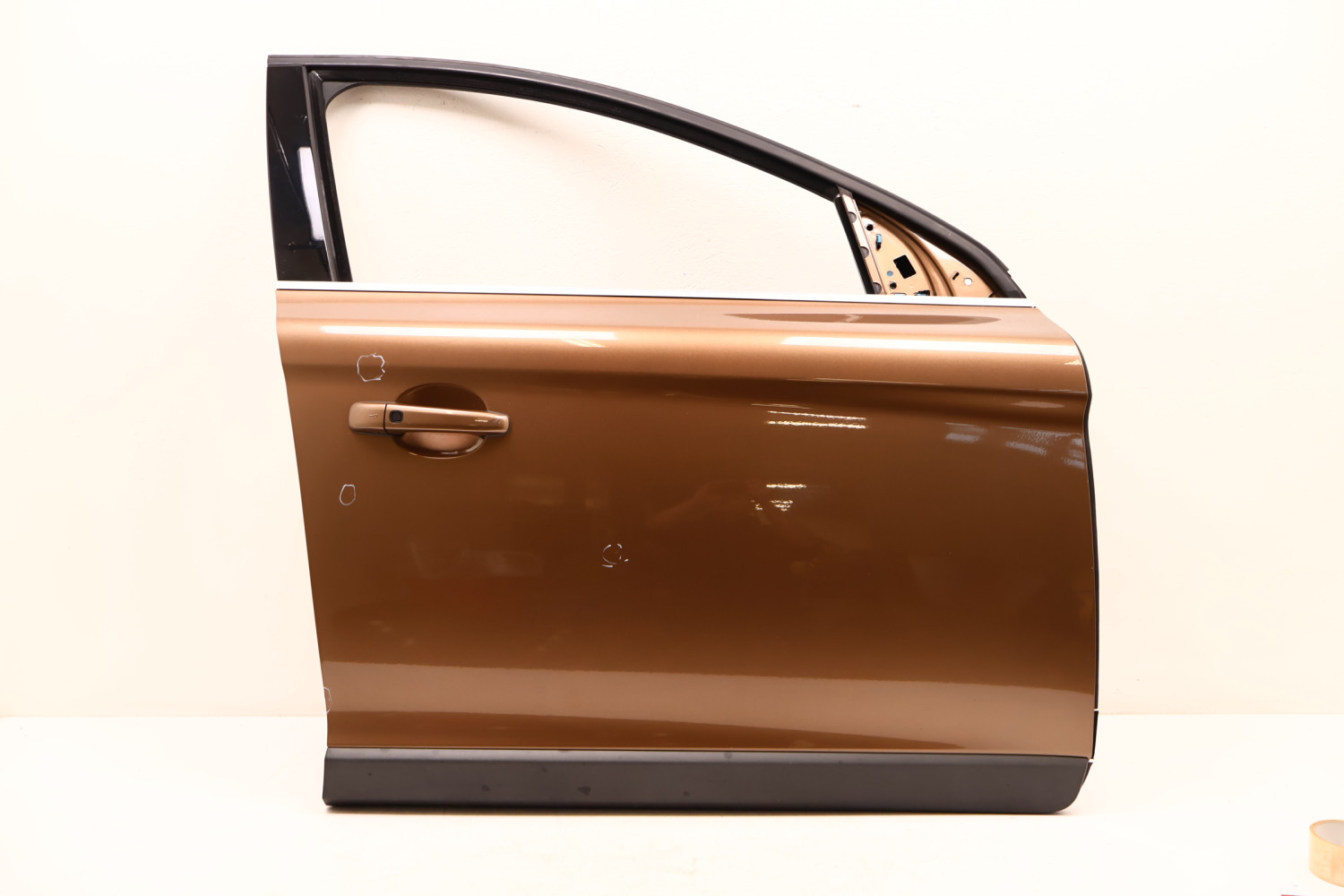 VOLVO XC60 I DRZWI PRAWE PRZÓD 494-46