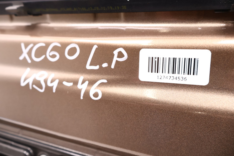 VOLVO XC60 I DRZWI LEWE PRZÓD 494-46