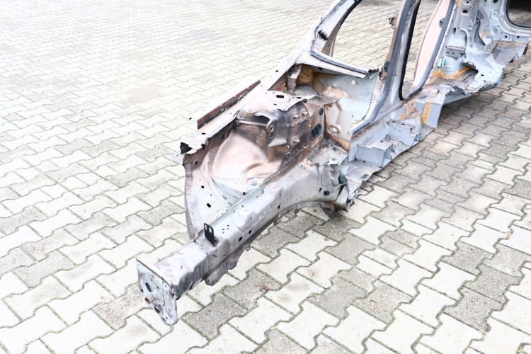 VOLVO XC60 I ĆWIARTKA PRAWA PRZÓD