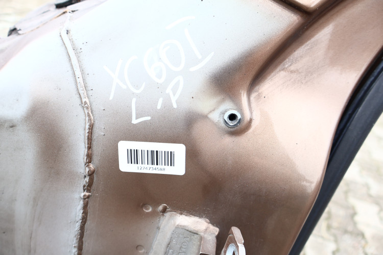 VOLVO XC60 I ĆWIARTKA LEWA PRZÓD