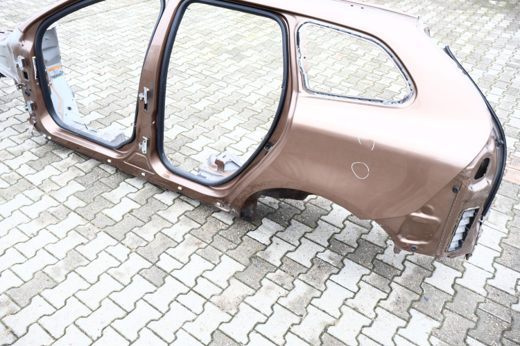 VOLVO XC60 I ĆWIARTKA BŁOTNIK LEWA TYŁ