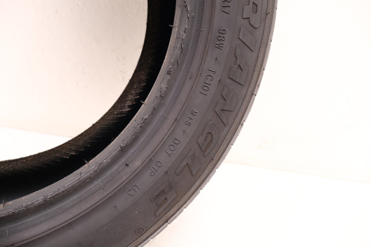OPONA TRIANGLE ADVANTEX TC101 215/55R17 98 W