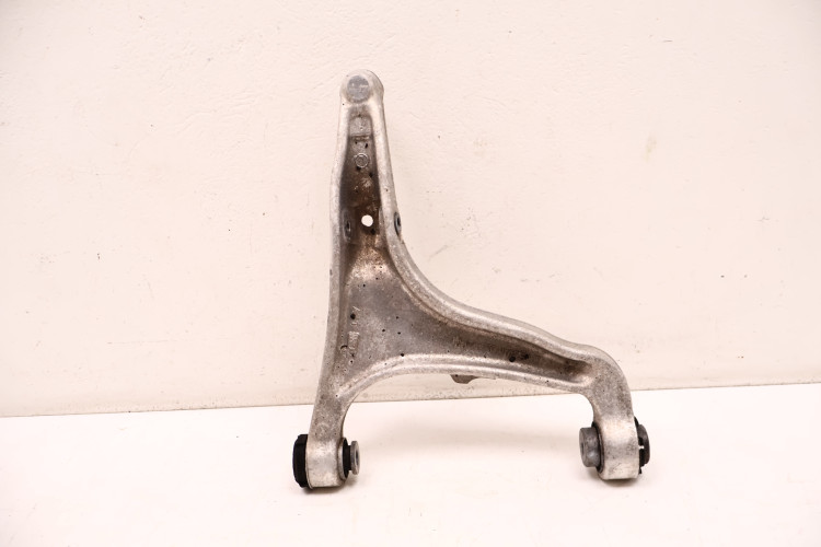 MASERATI LEVANTE 3.0 V6 WAHACZ LEWY PRZÓD 06701063620