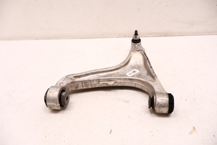 MASERATI LEVANTE 3.0 V6 WAHACZ LEWY PRZÓD 06701063620