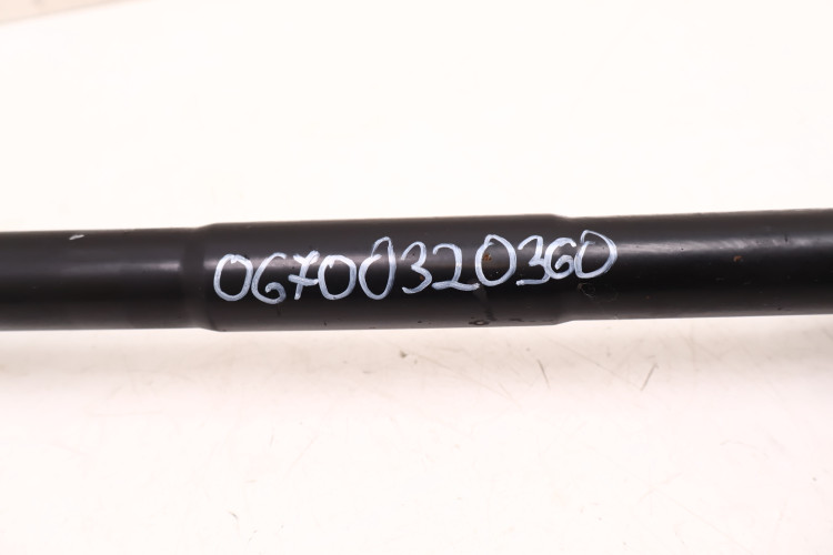 MASERATI LEVANTE 3.0 V6 PÓŁOŚ TYŁ 06700320360